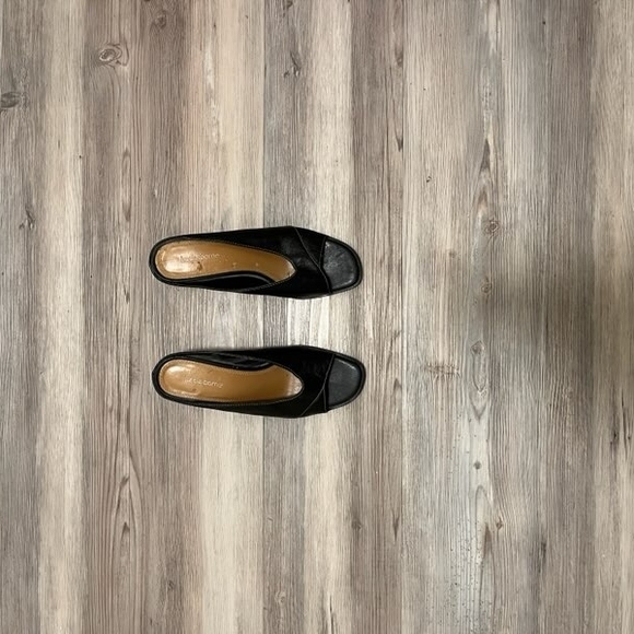 Liz Claiborne Black Women's Slip-On Shoes,mules Size 7.5 - Picture 2 of 8